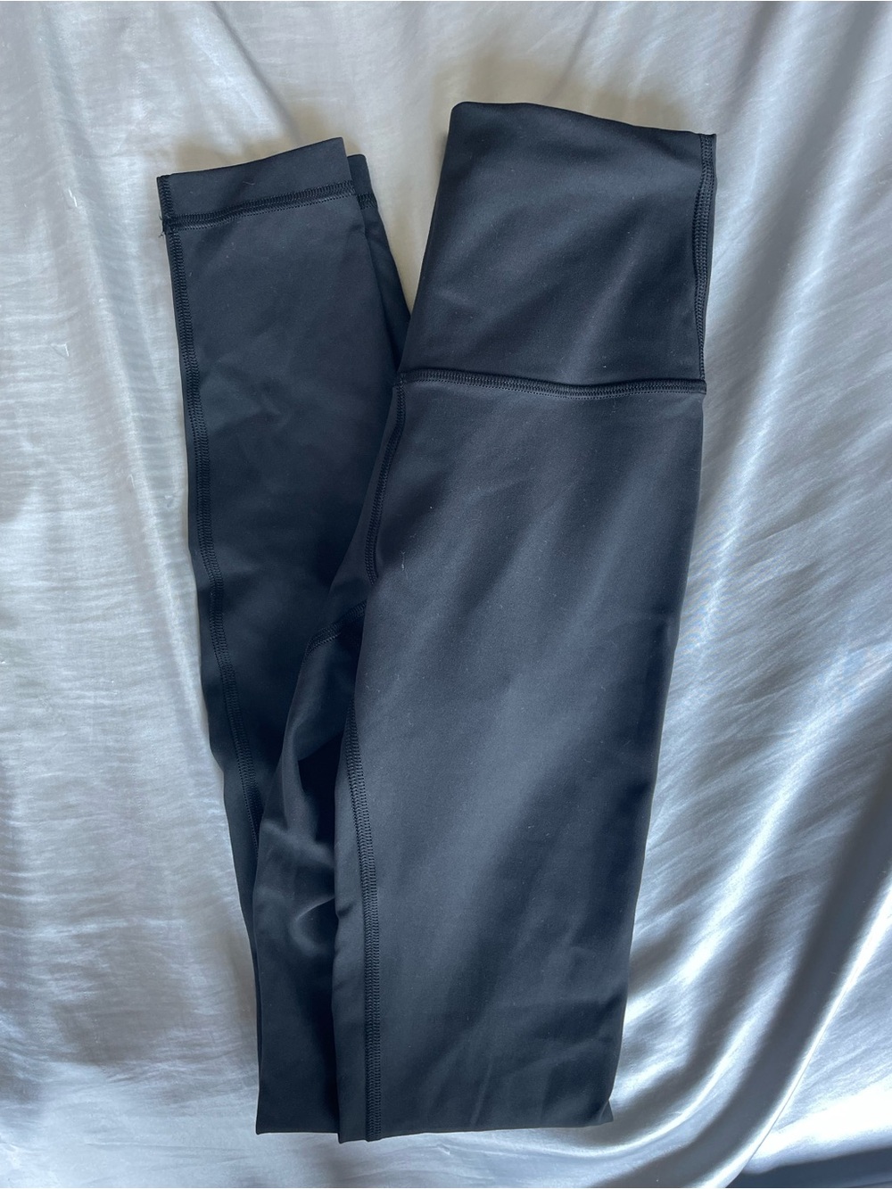 Black Lululemon High-Waisted Leggings 28’